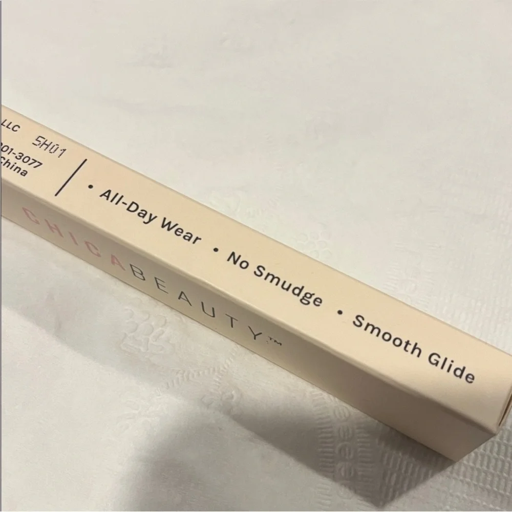 Chica Beauty Black Liquid Eyeliner smudge proof NIB